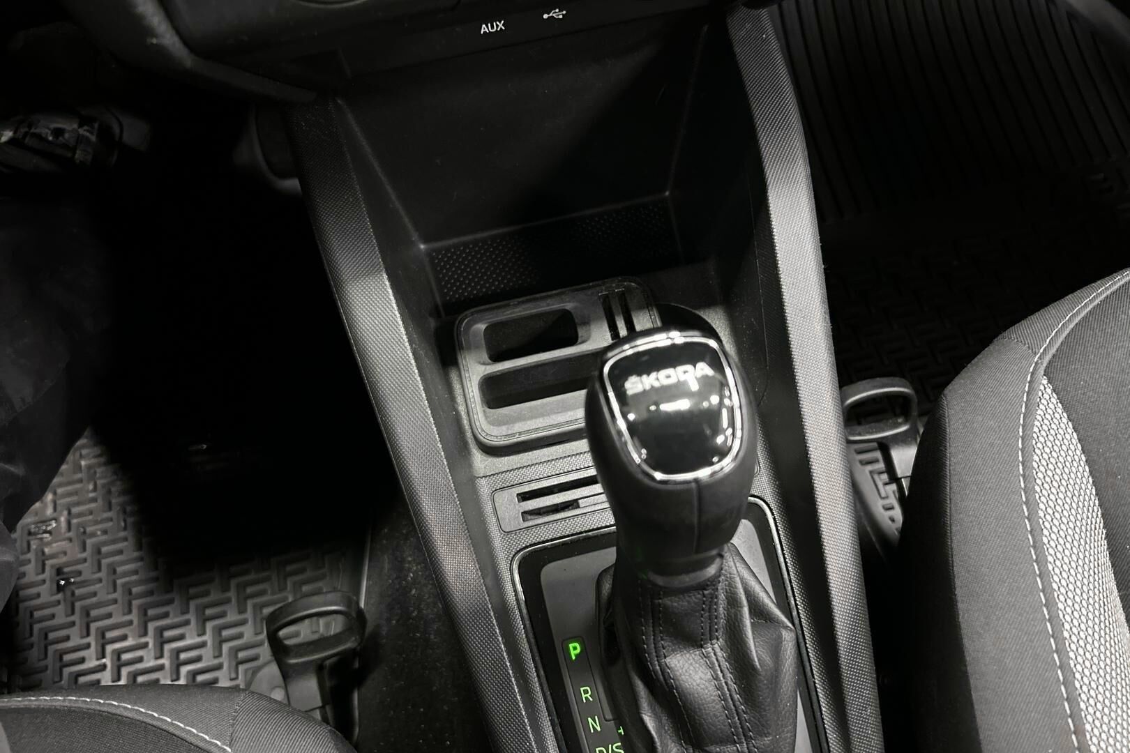 Skoda Fabia iso kuva 18