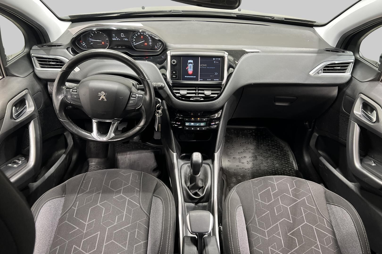 Peugeot 2008 iso kuva 9