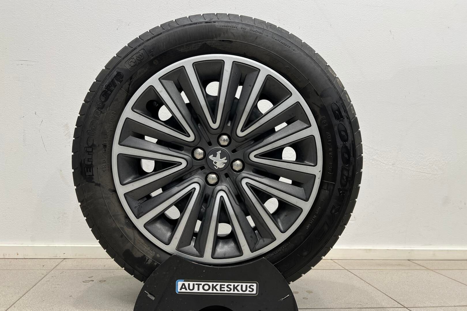 Peugeot 2008 iso kuva 18