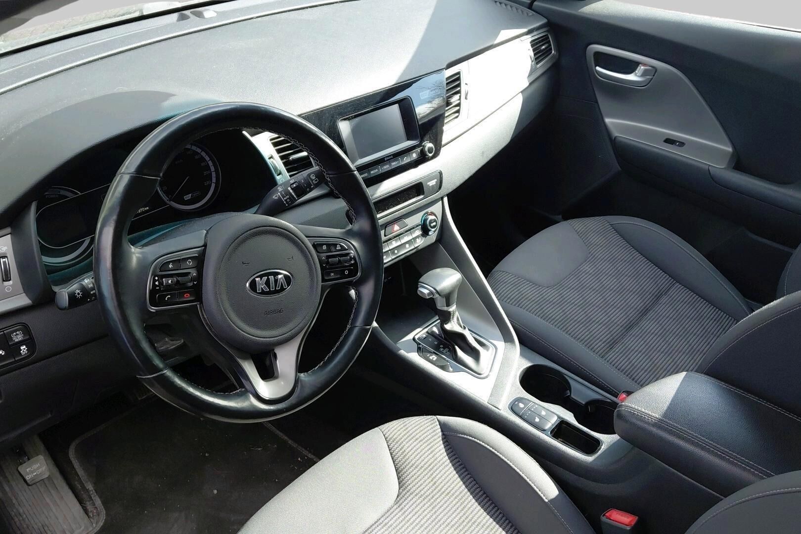 Kia Niro iso kuva 2