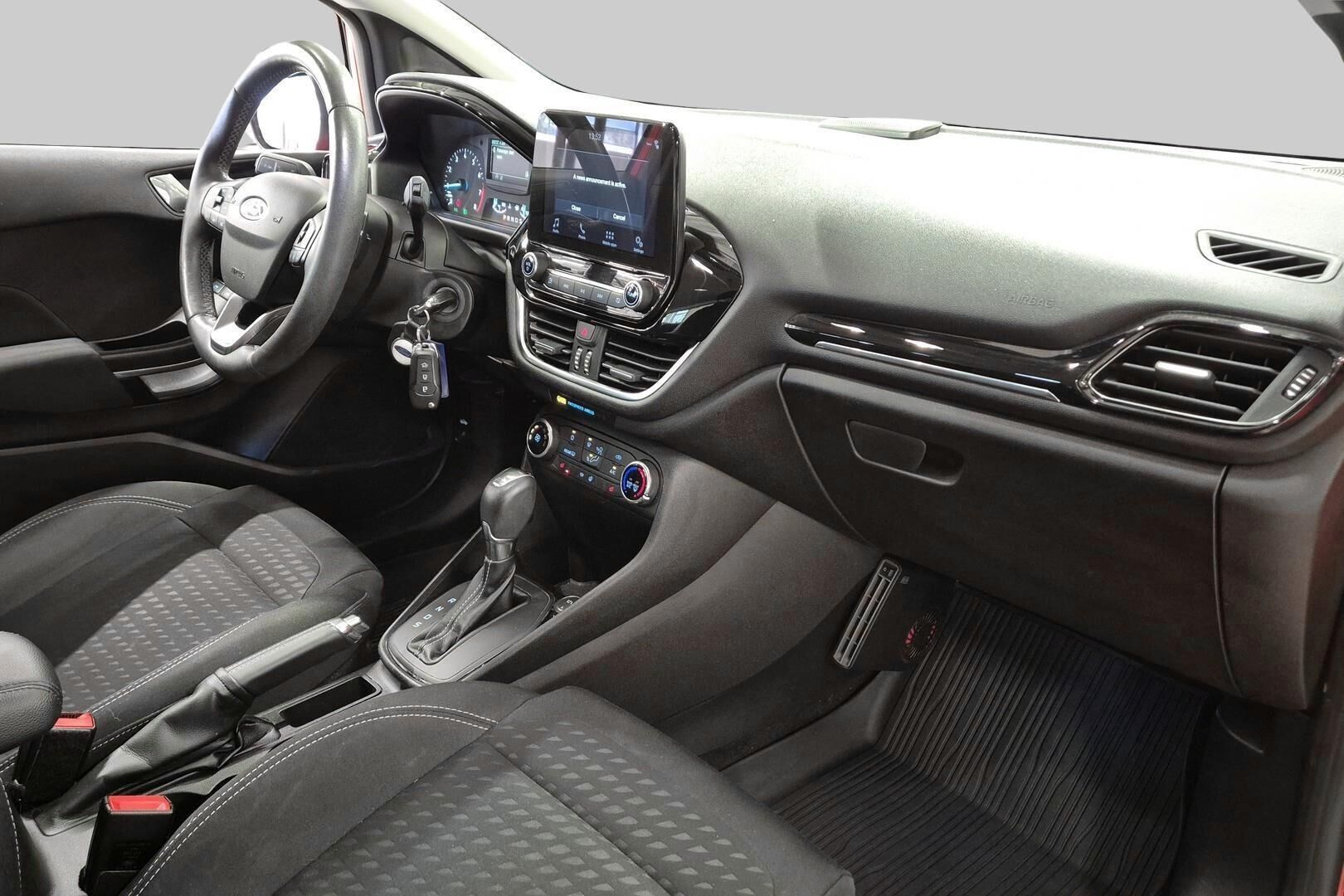 Ford Fiesta iso kuva 5