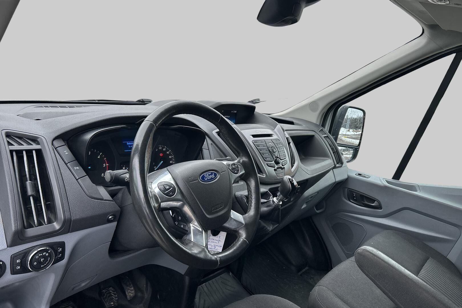 Ford Transit iso kuva 7