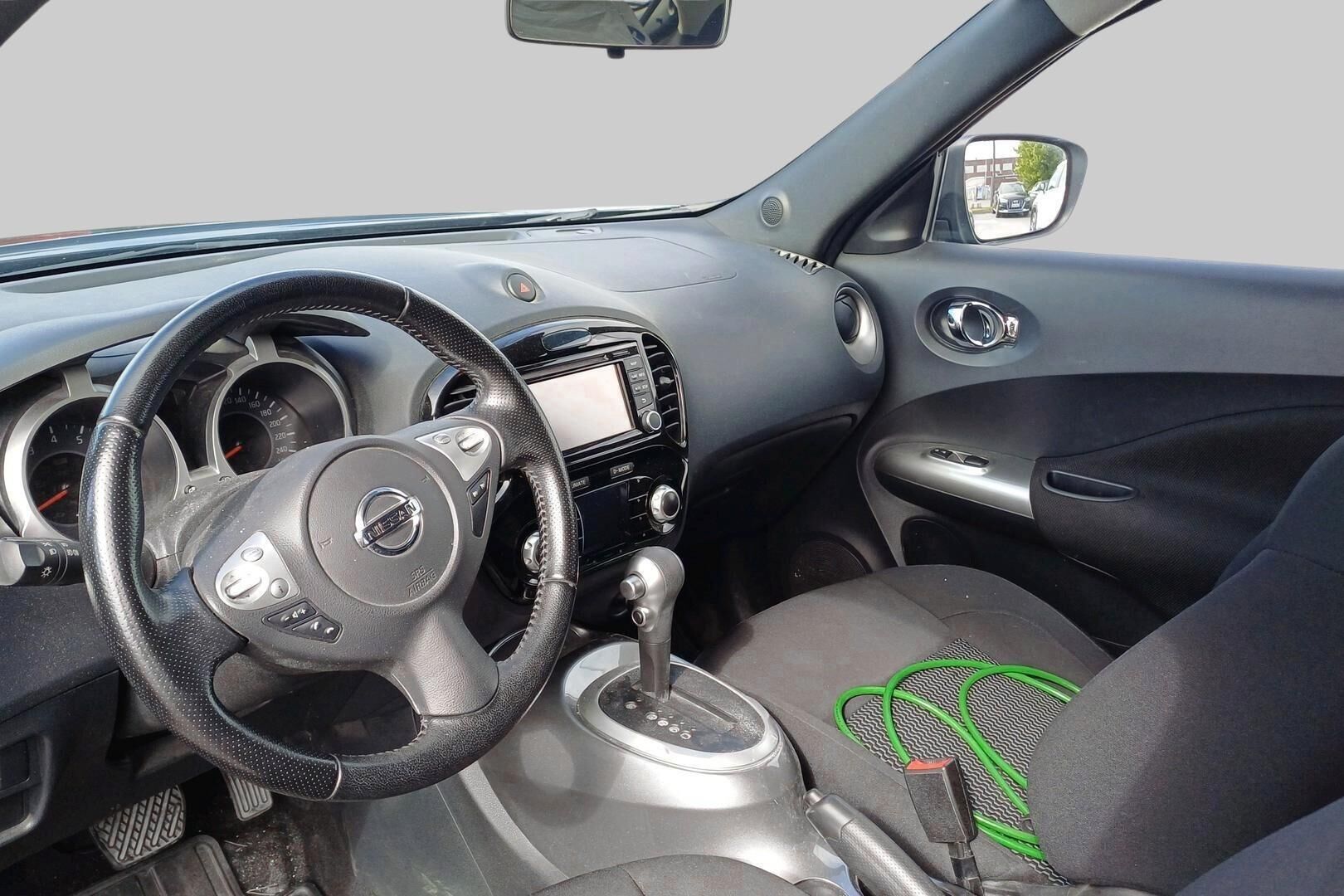 Nissan Juke iso kuva 2