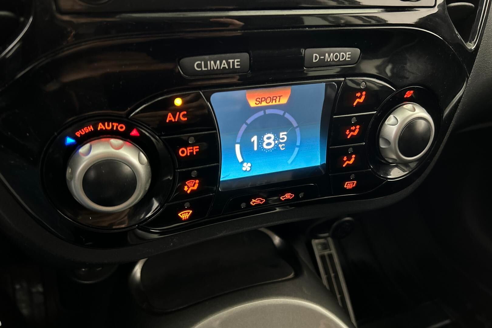 Nissan Juke iso kuva 18