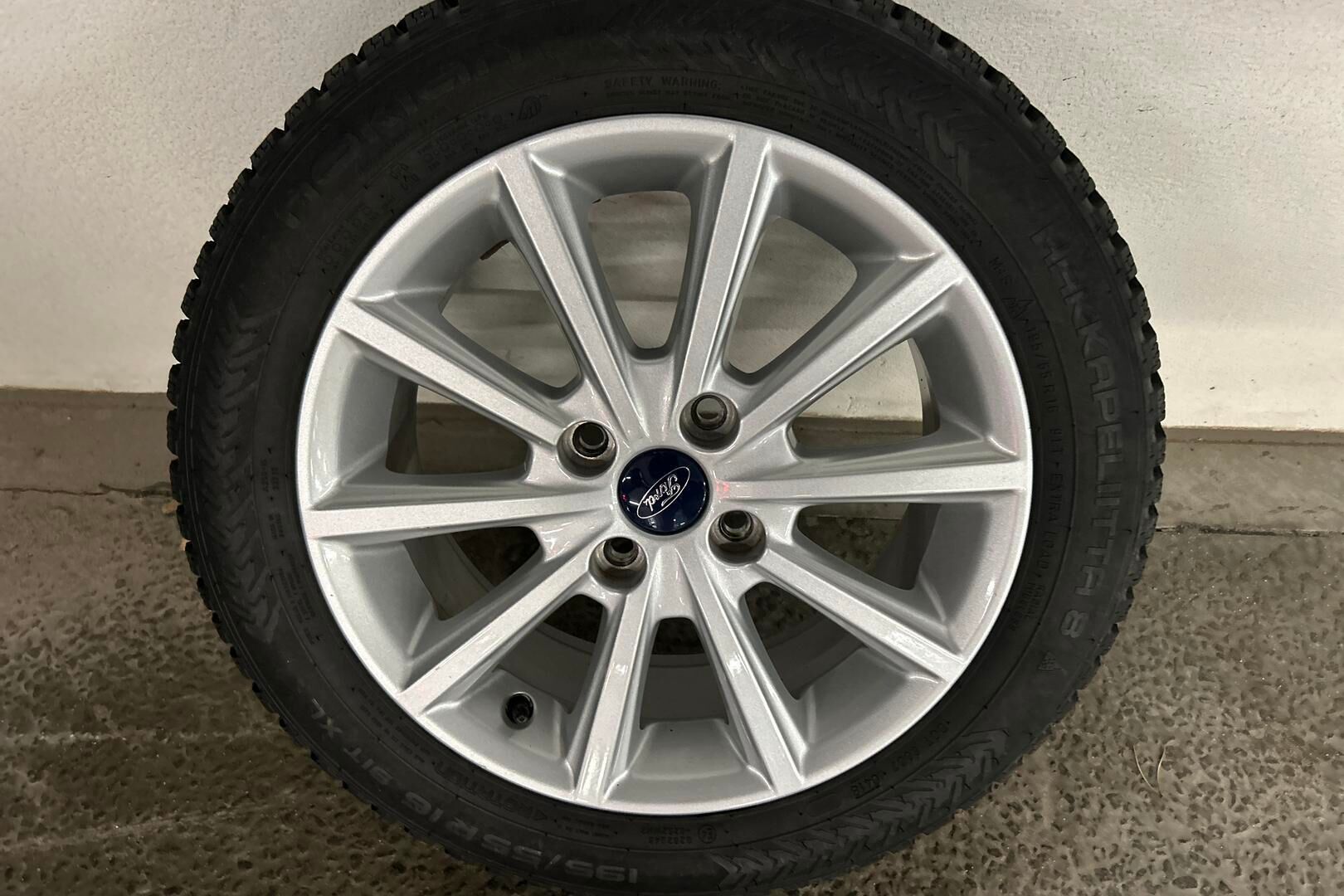 Ford Fiesta iso kuva 13