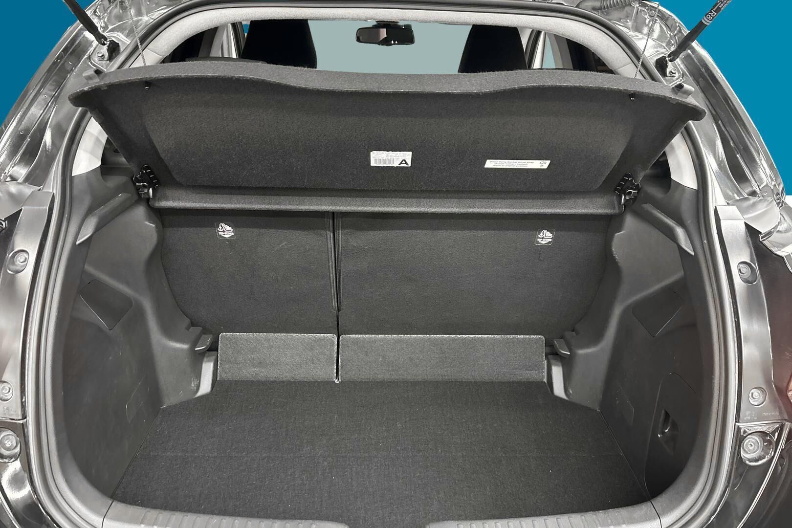 Mazda 2 iso kuva 12
