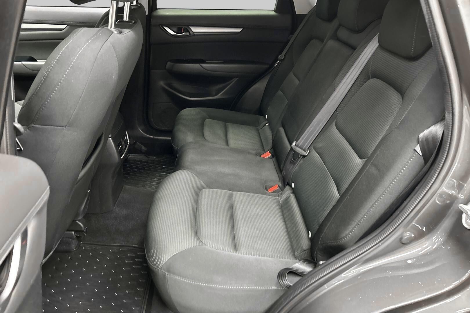 Mazda CX-5 iso kuva 9
