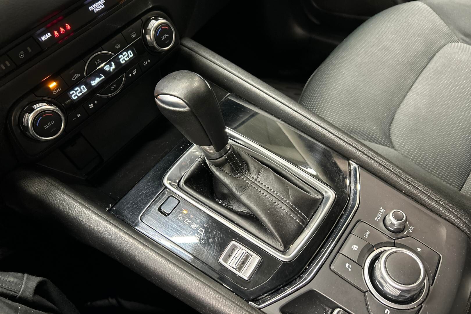 Mazda CX-5 iso kuva 15