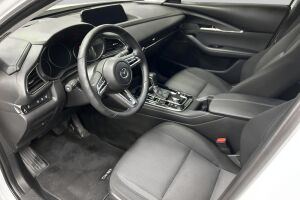 Mazda CX-30 esikatselu 8