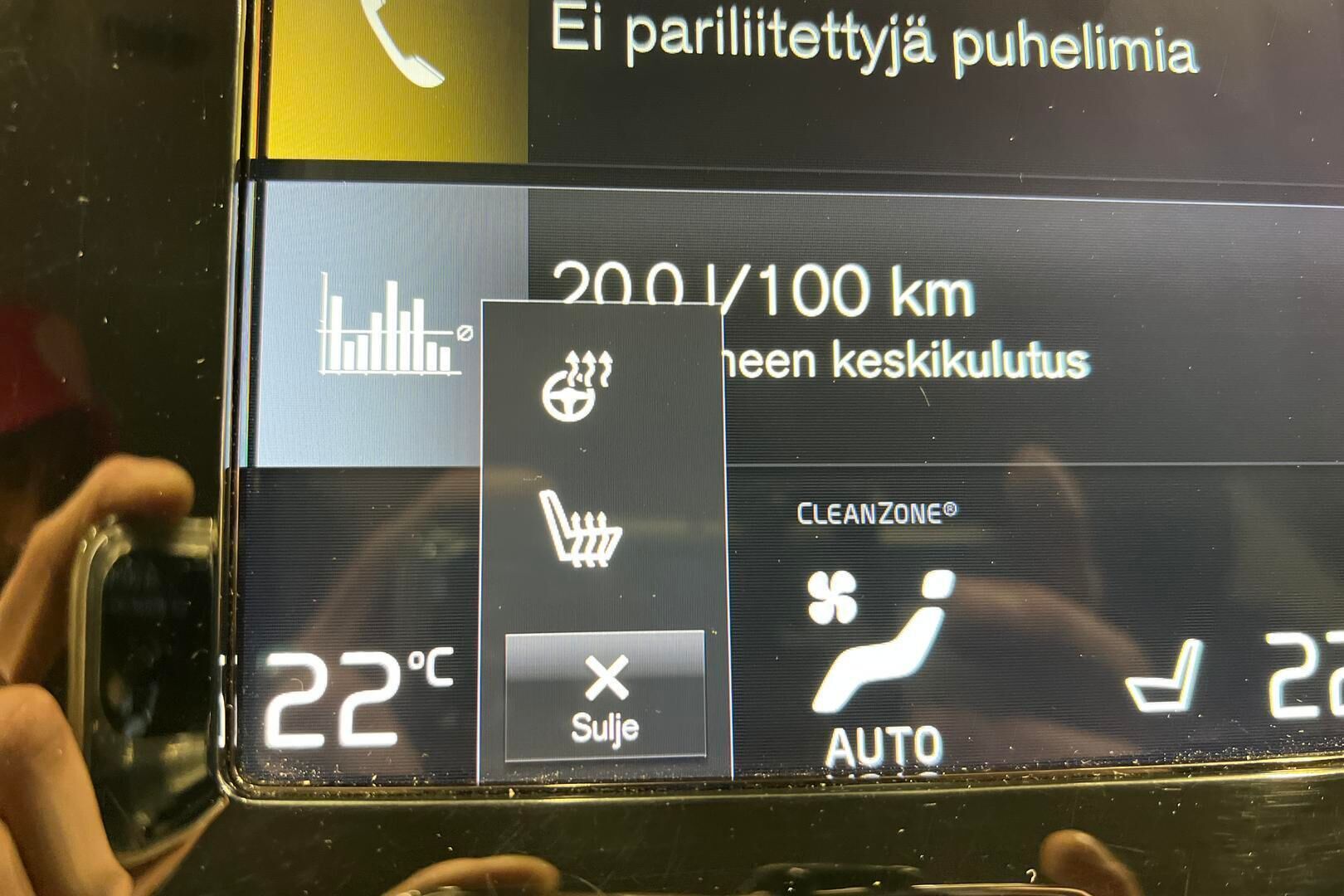 Volvo XC40 iso kuva 16