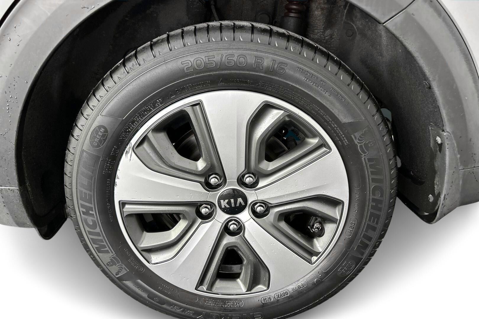 Kia Niro iso kuva 12