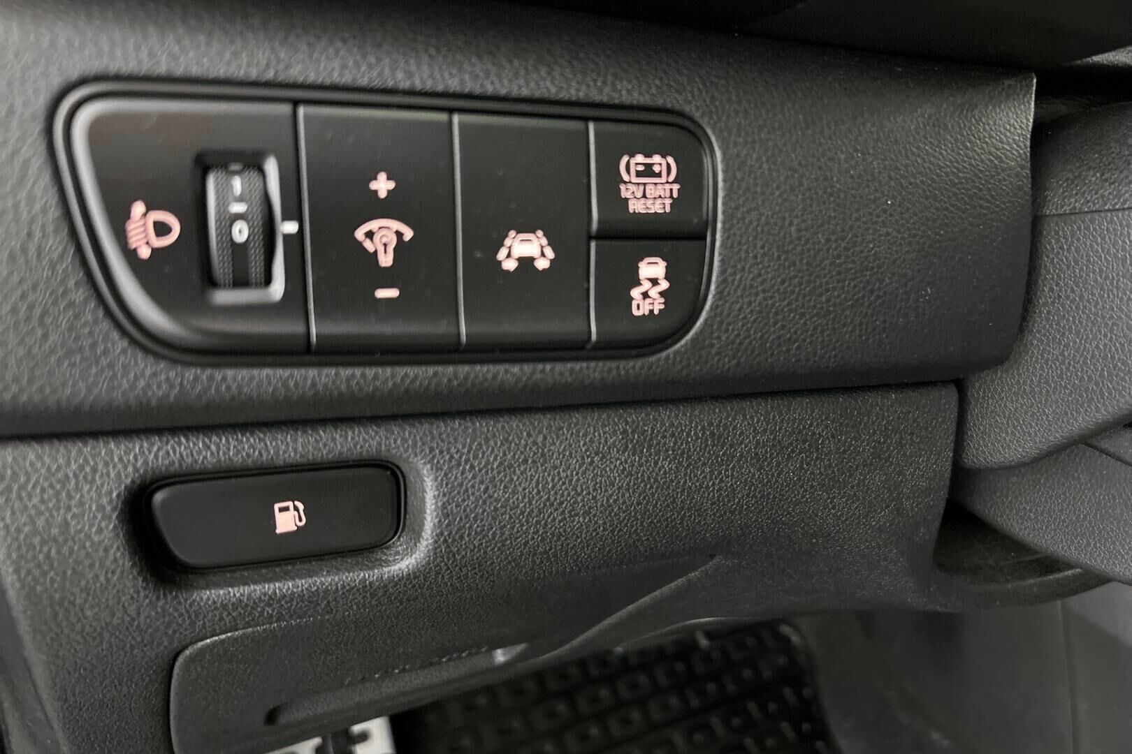 Kia Niro iso kuva 17