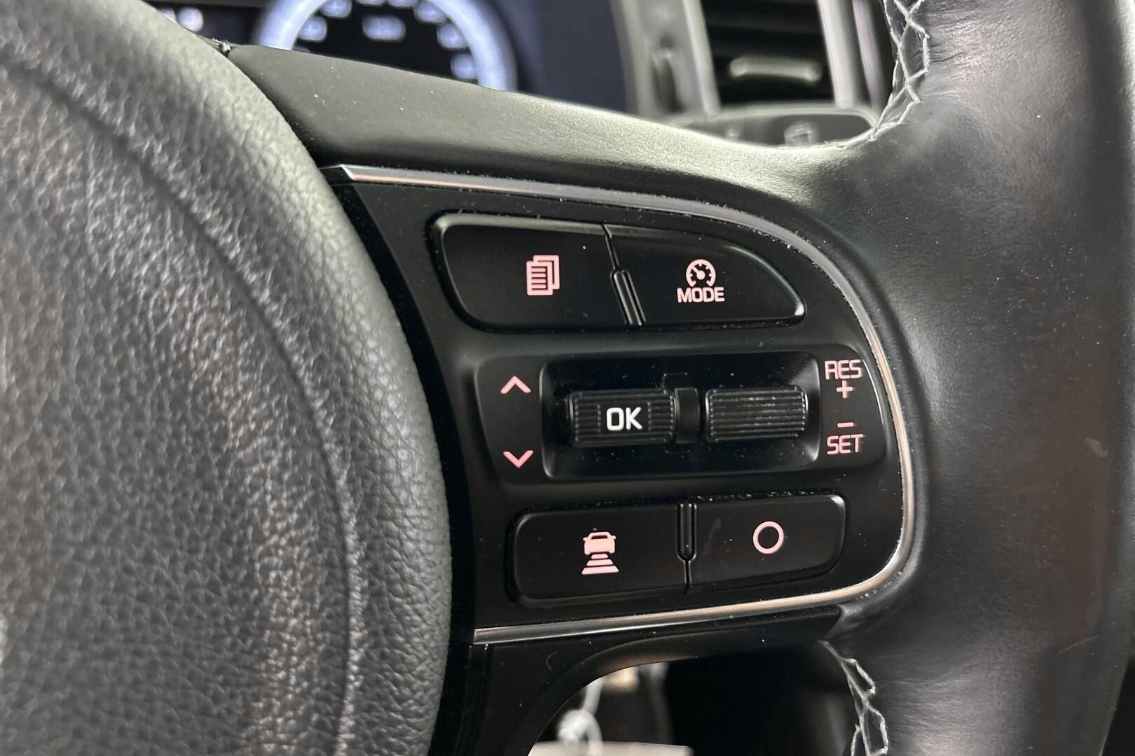 Kia Niro iso kuva 25