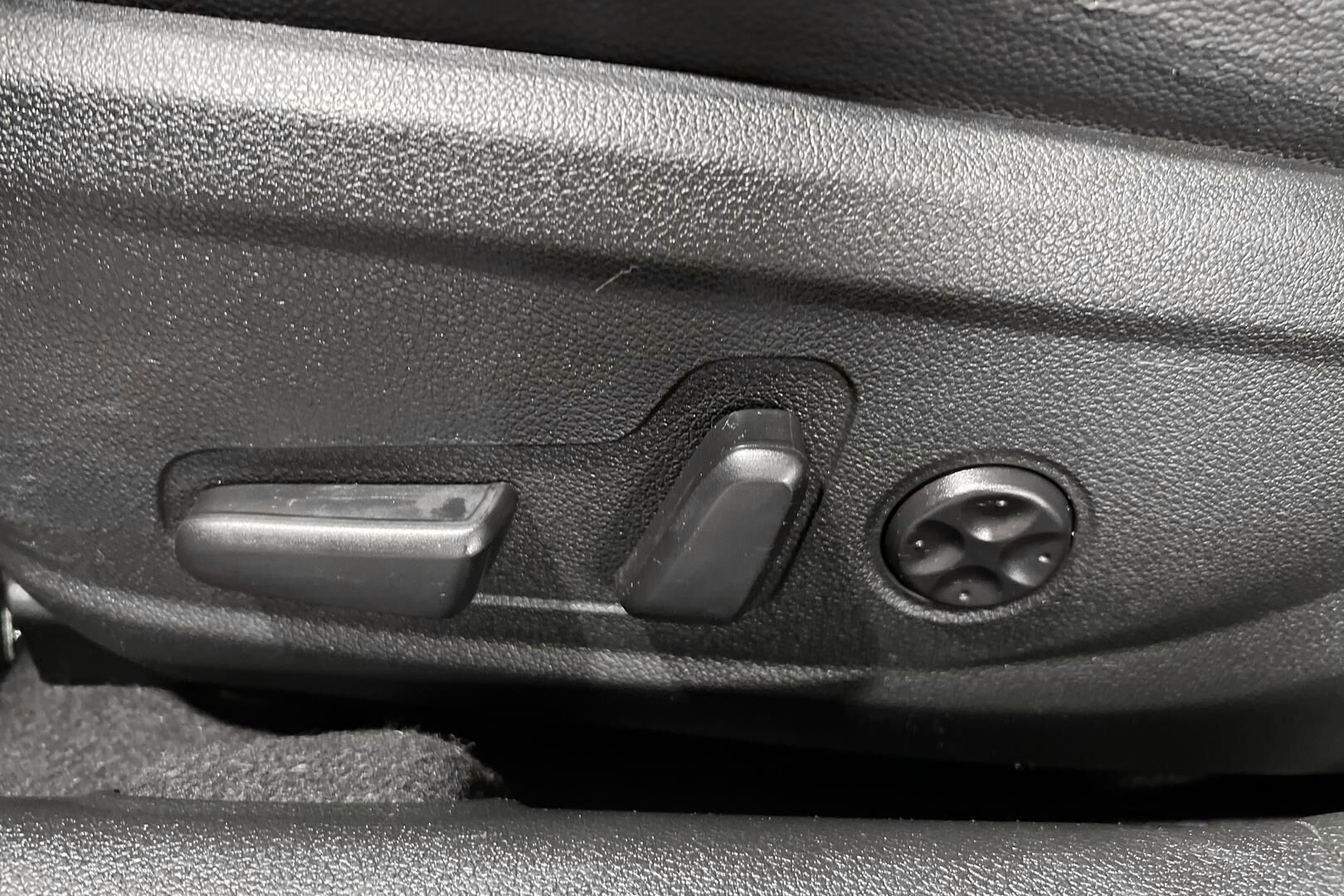 Kia Optima iso kuva 12