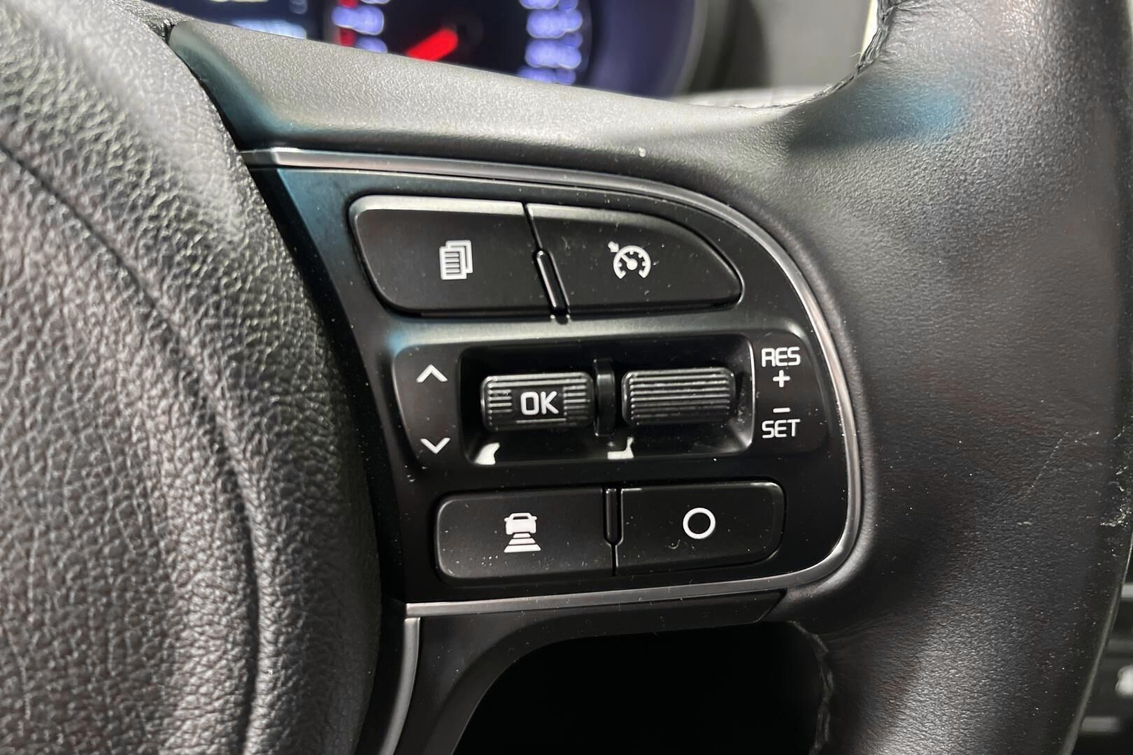 Kia Optima iso kuva 15