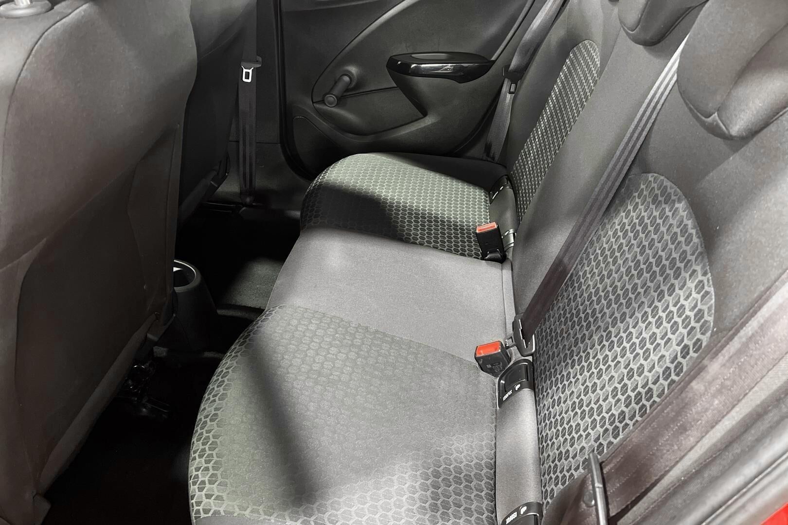 Opel Corsa iso kuva 10