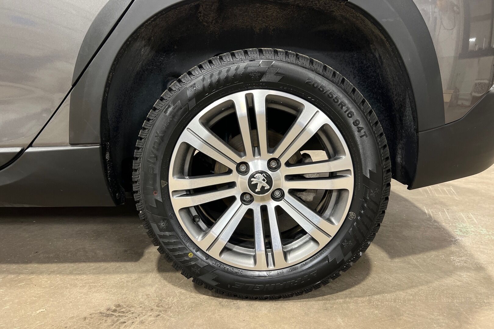 Peugeot 2008 iso kuva 10