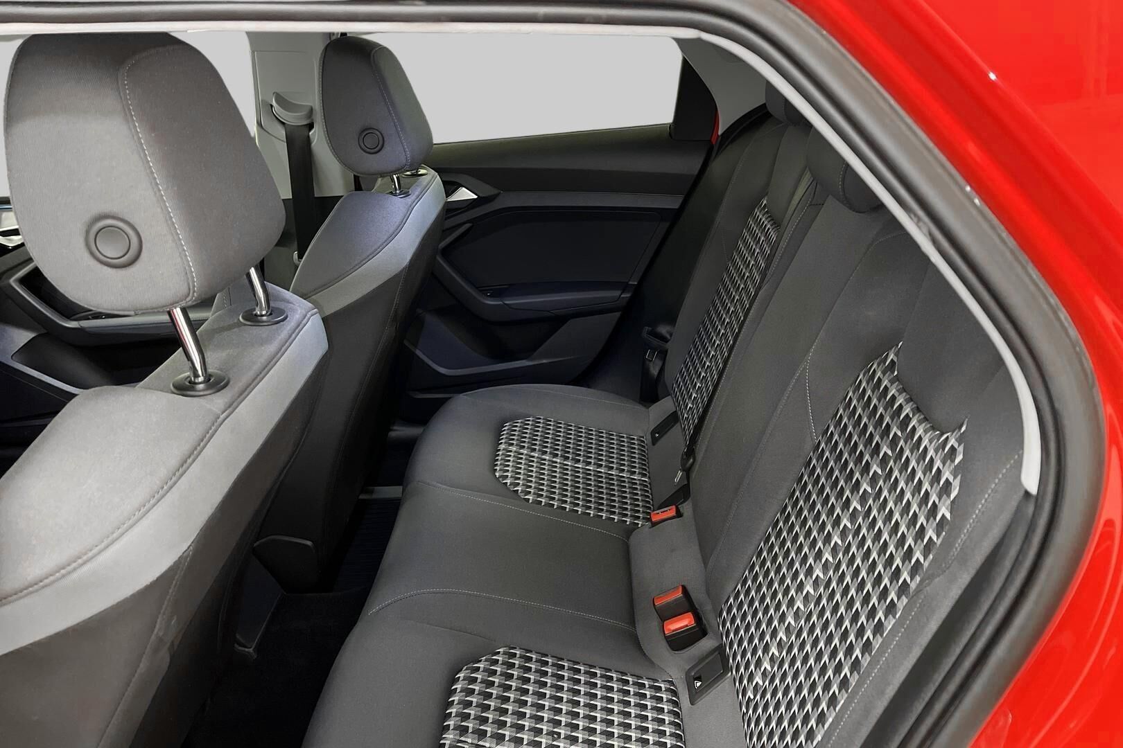 Audi A1 iso kuva 10