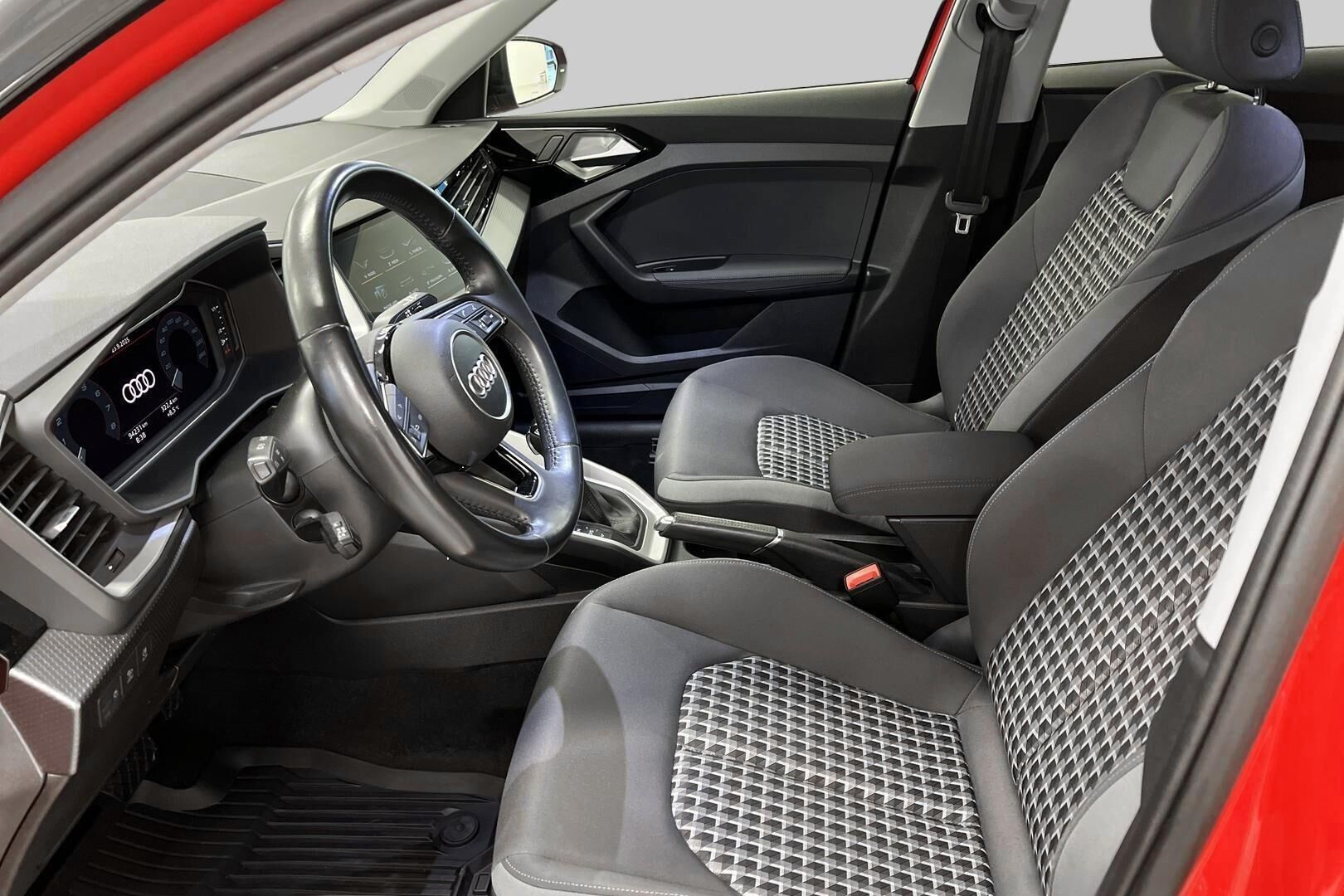 Audi A1 iso kuva 9