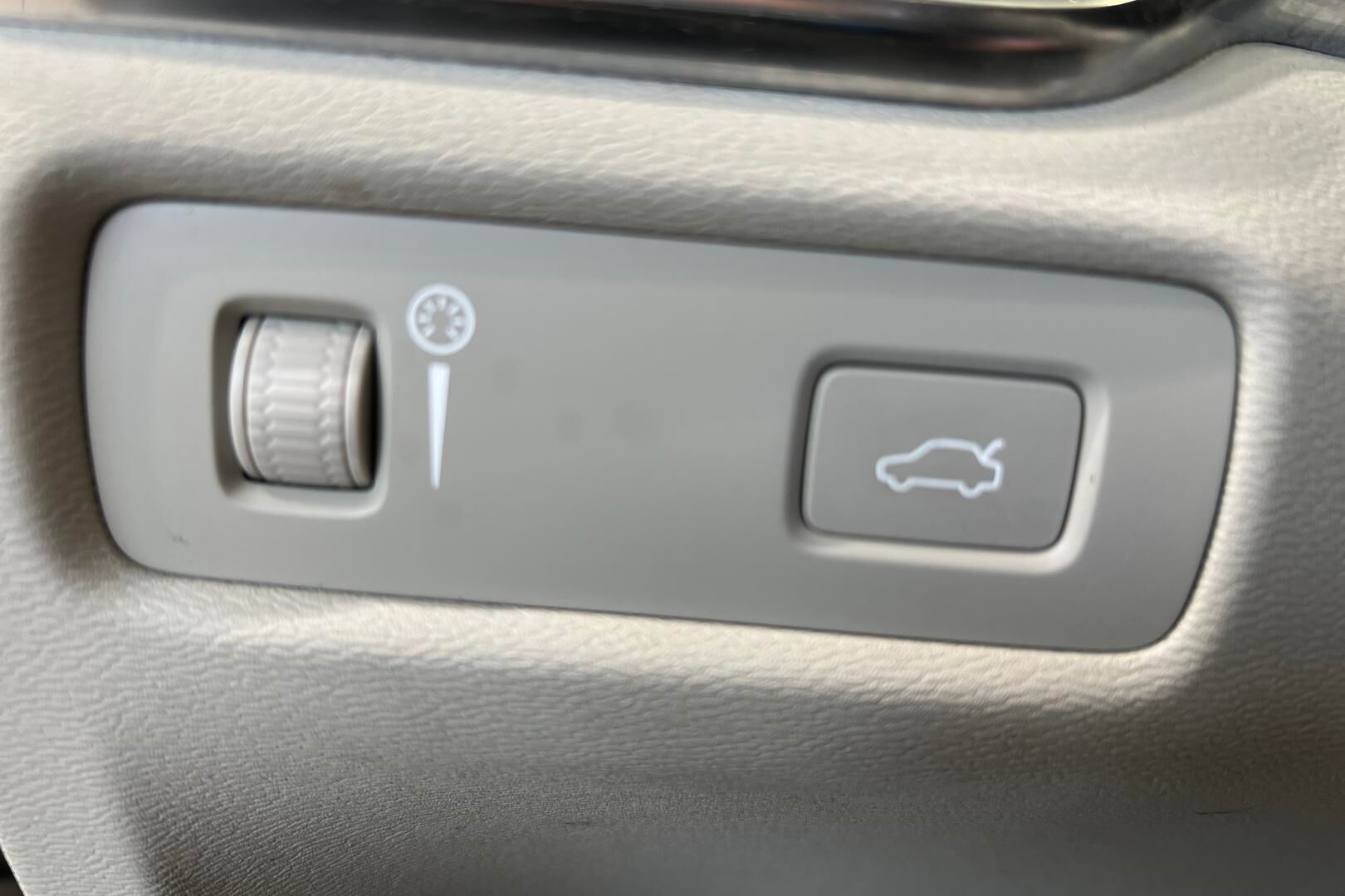 Volvo V60 iso kuva 15