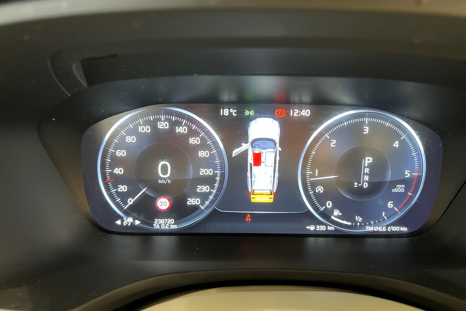 Volvo V60 iso kuva 20