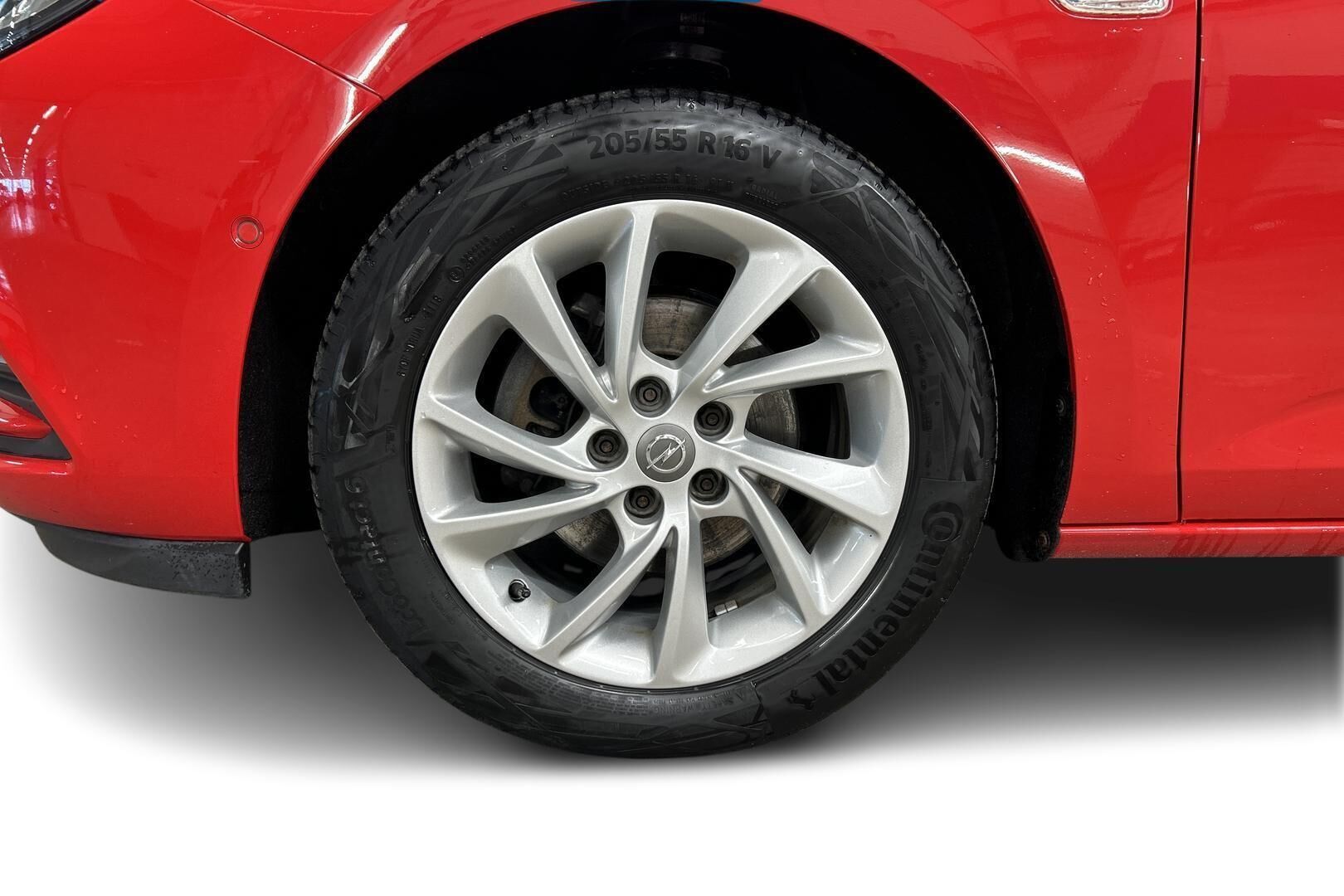 Opel Astra iso kuva 19