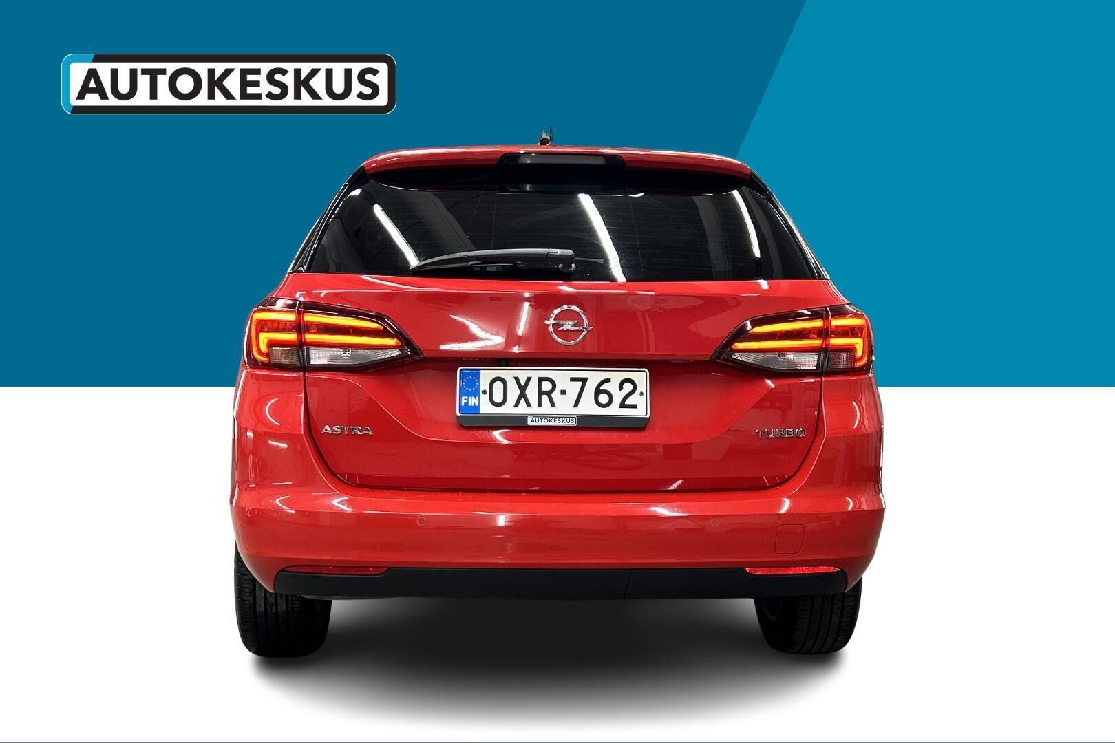 Opel Astra iso kuva 2