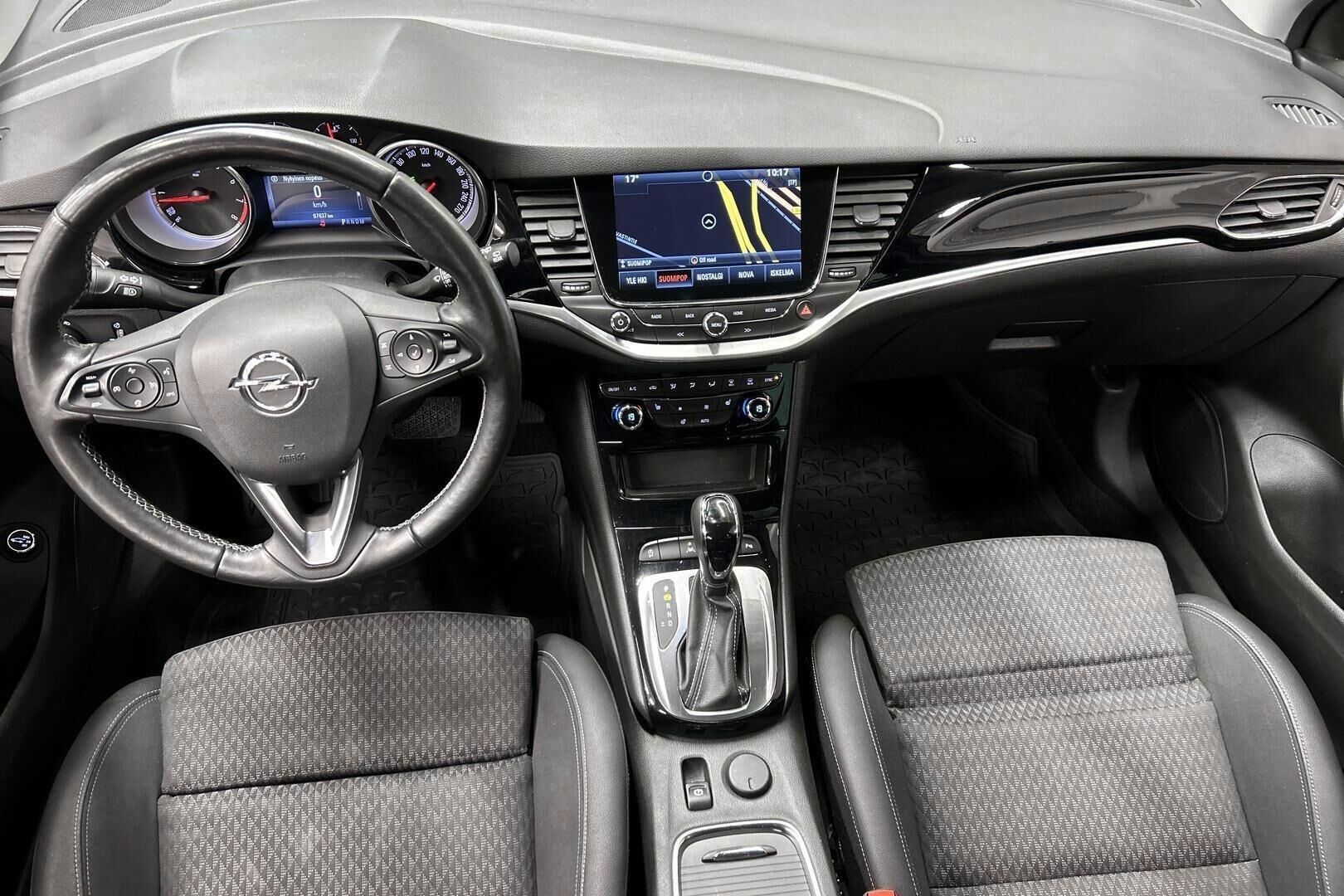 Opel Astra iso kuva 18