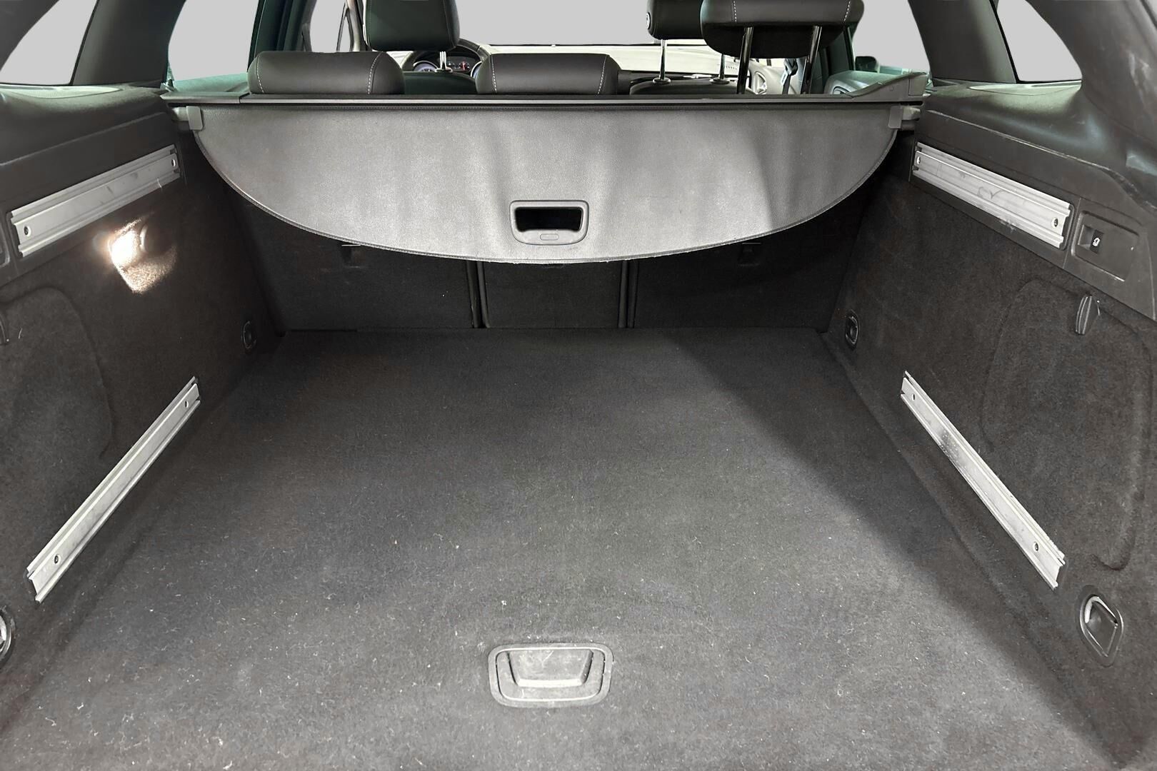 Opel Astra iso kuva 4