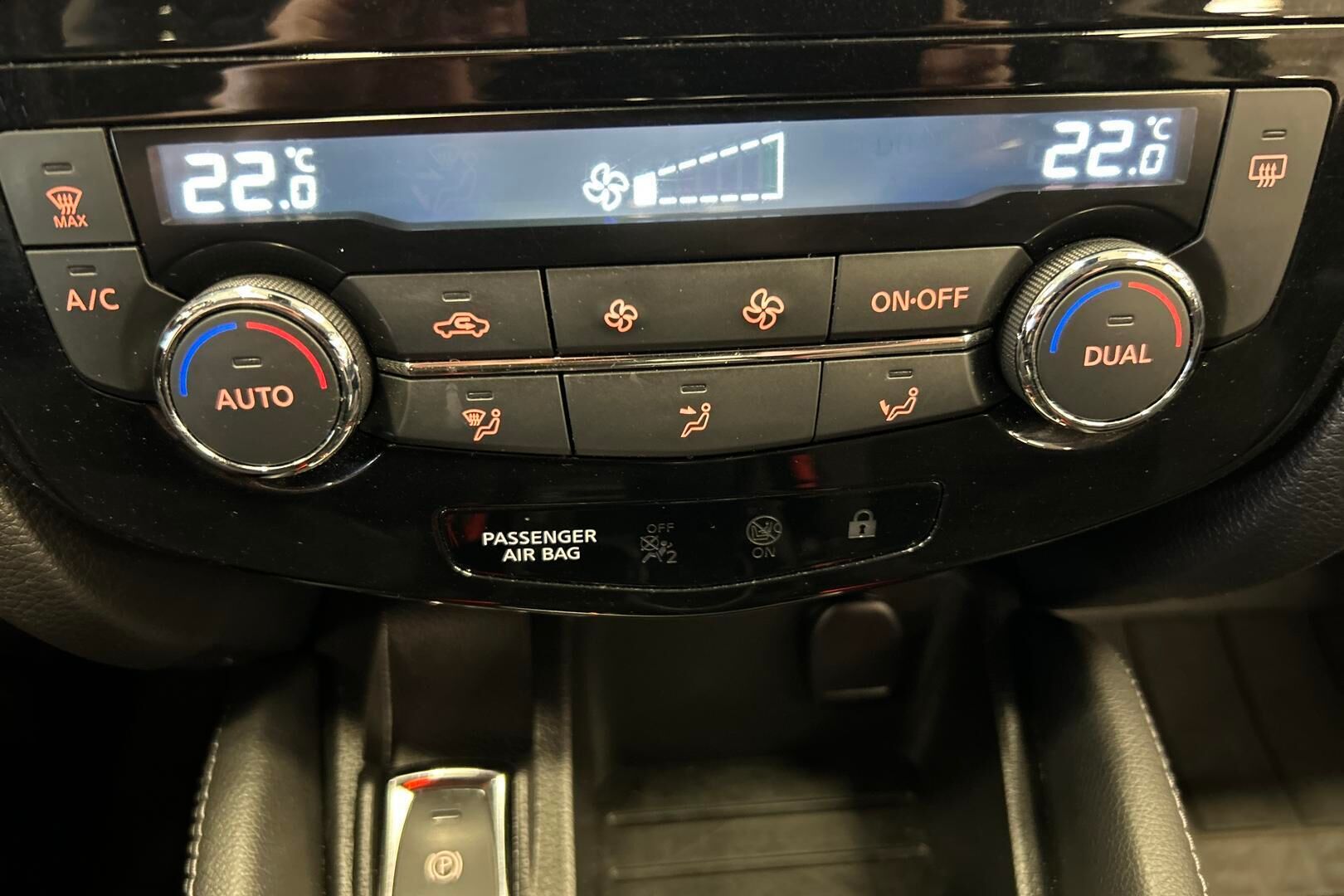 Nissan Qashqai iso kuva 21