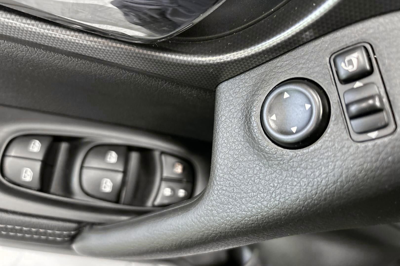 Nissan Qashqai iso kuva 29