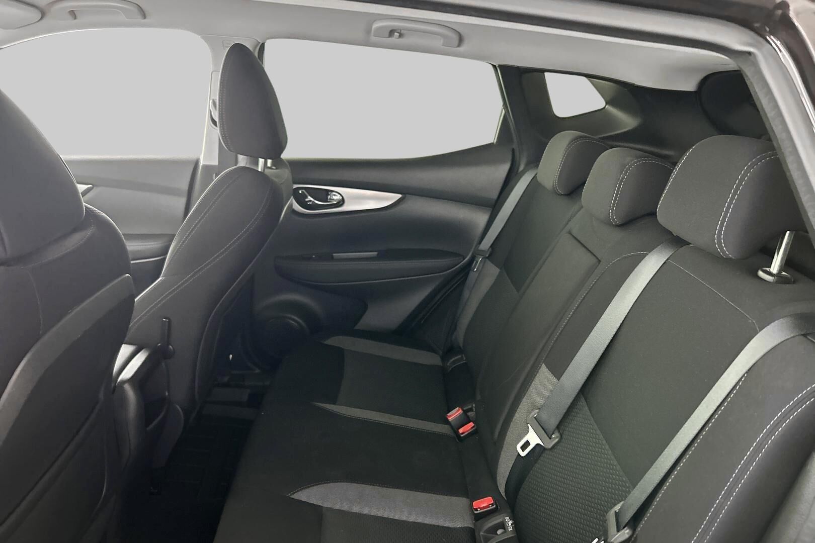 Nissan Qashqai iso kuva 10