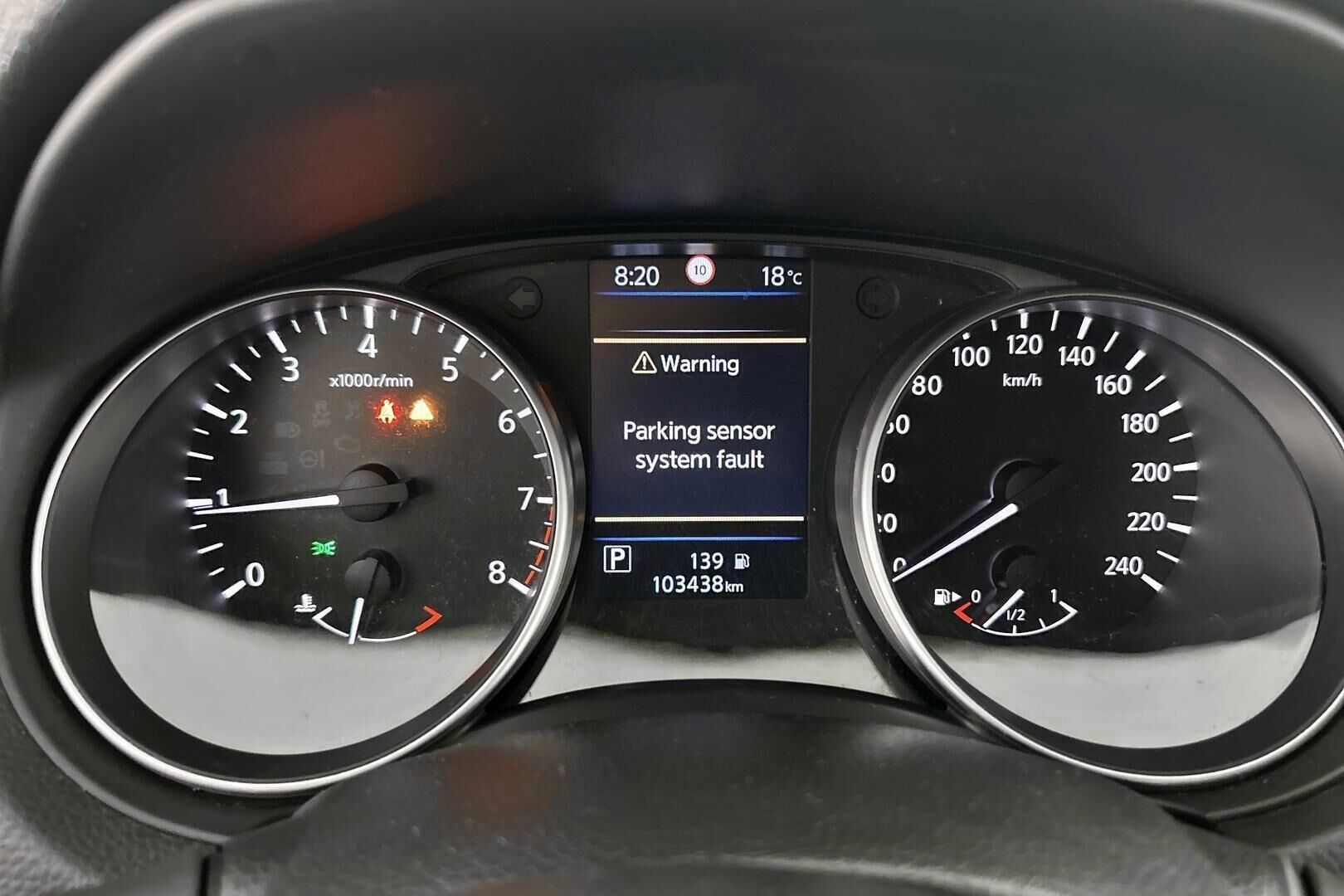 Nissan Qashqai iso kuva 14