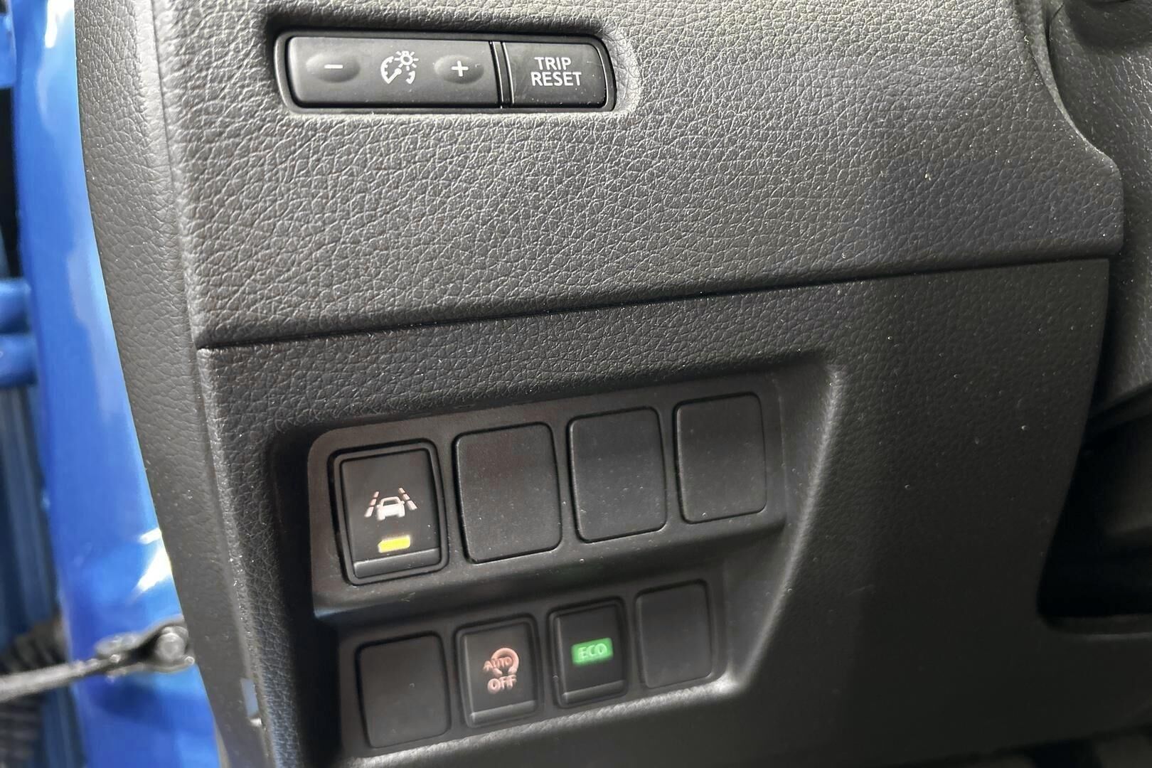 Nissan Qashqai iso kuva 16
