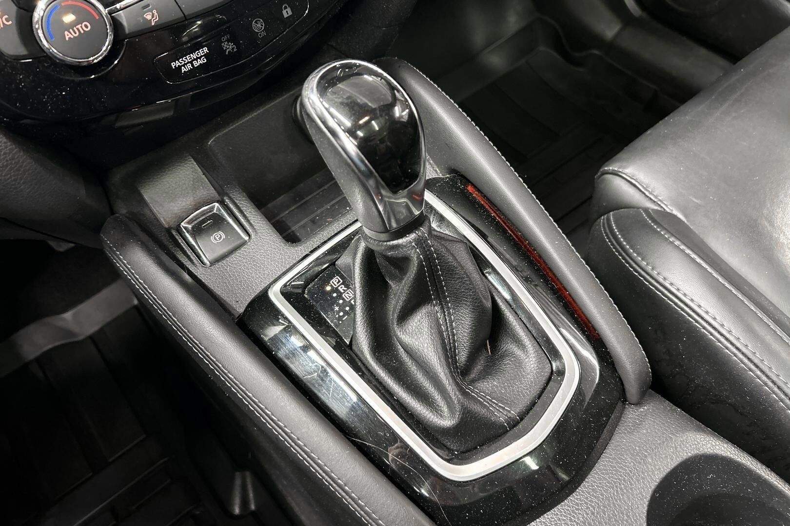 Nissan Qashqai iso kuva 23