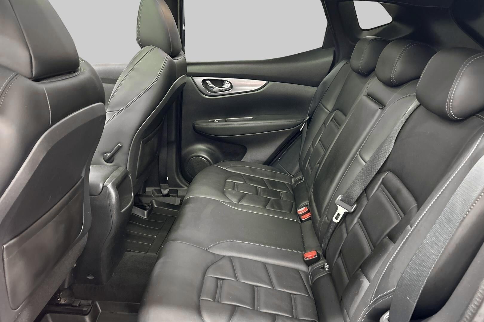 Nissan Qashqai iso kuva 9