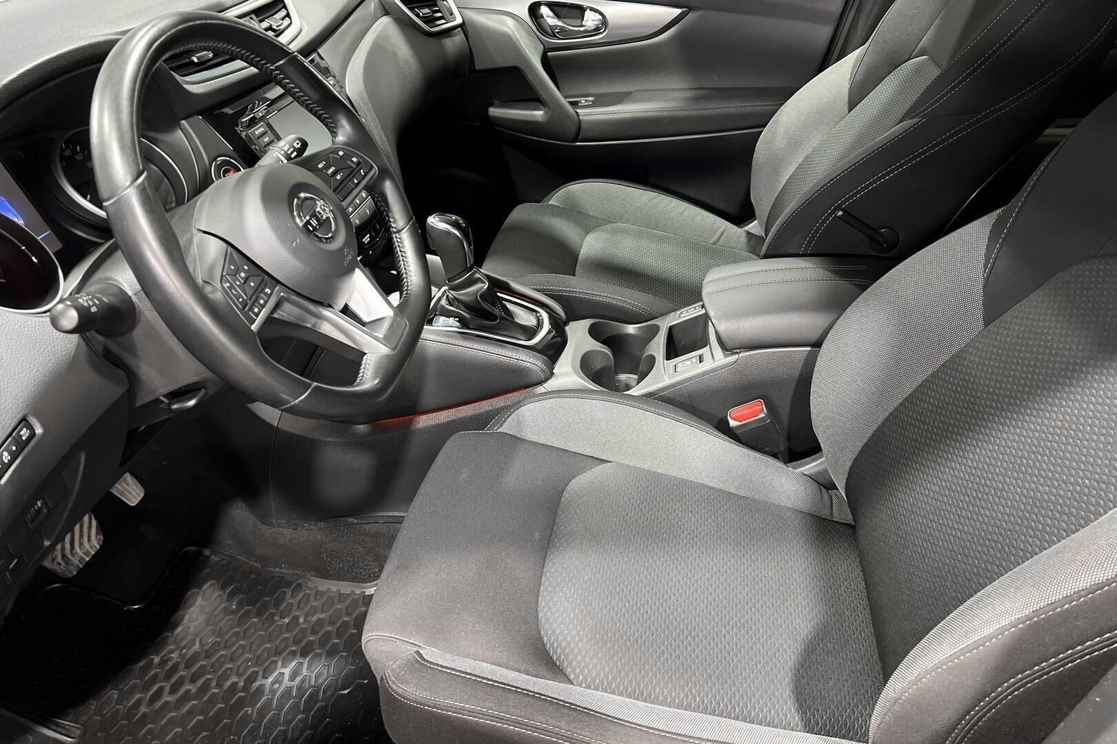 Nissan Qashqai iso kuva 5