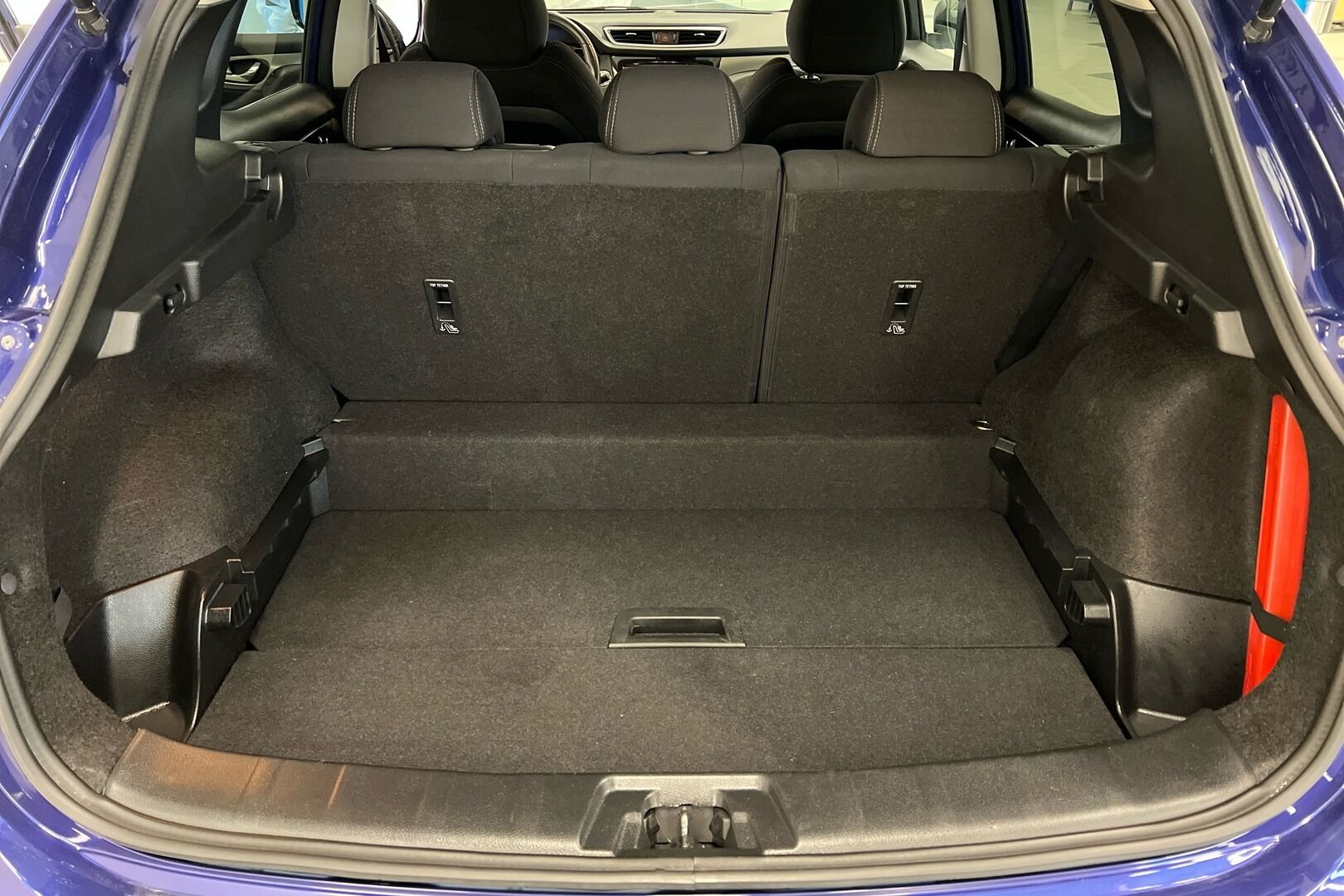 Nissan Qashqai iso kuva 8