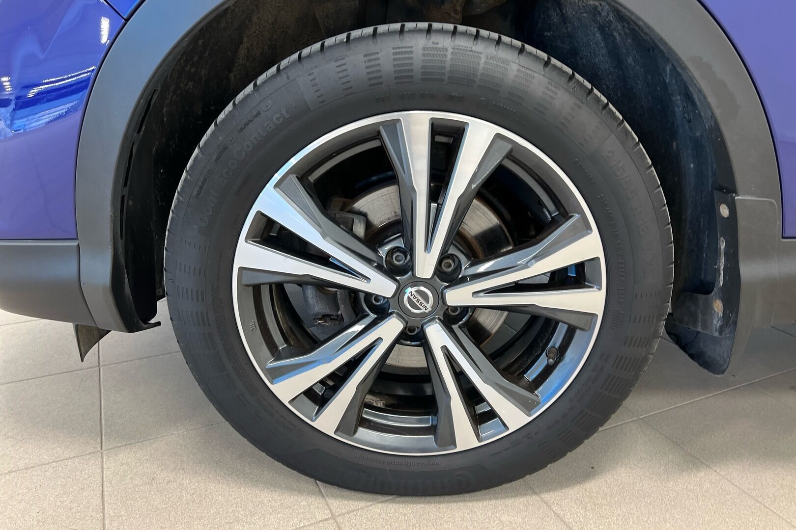 Nissan Qashqai iso kuva 9