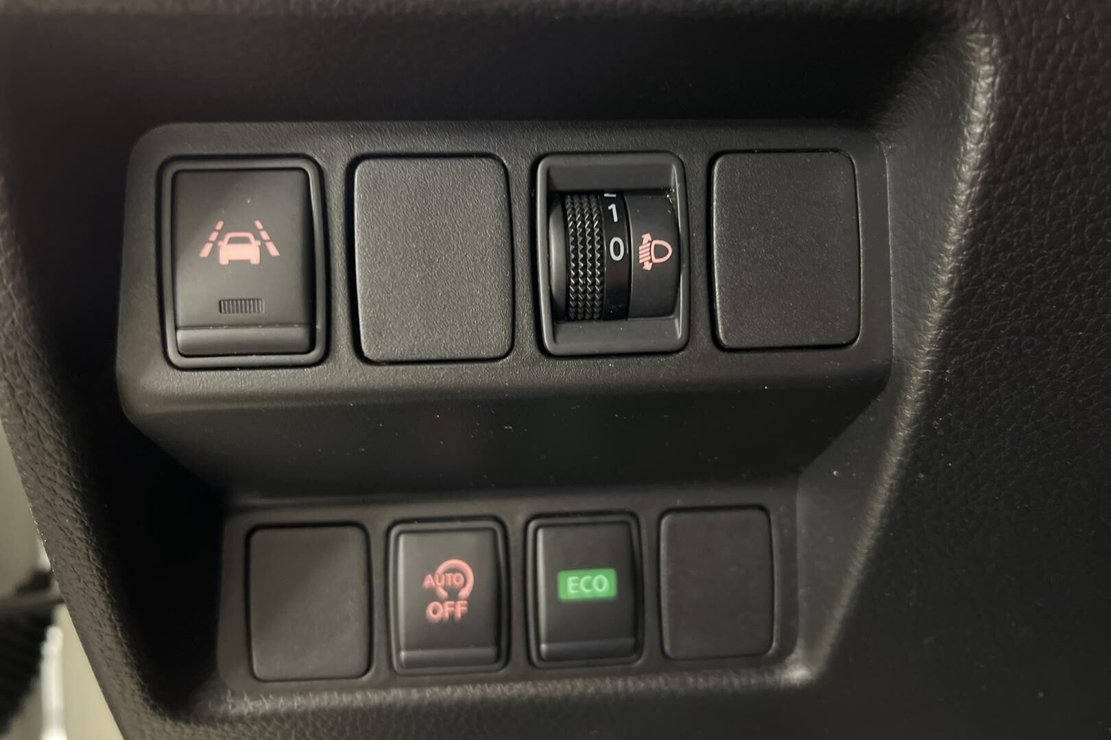 Nissan Qashqai iso kuva 9