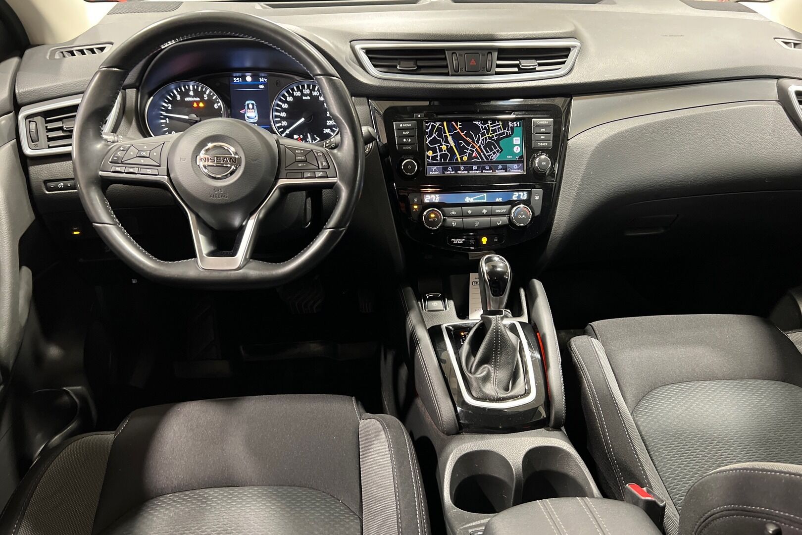 Nissan Qashqai iso kuva 5