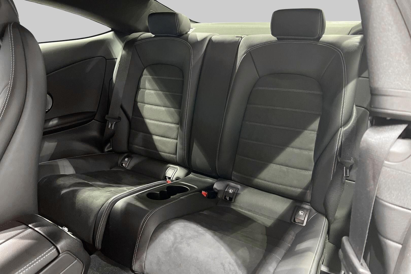 Mercedes-Benz C iso kuva 10