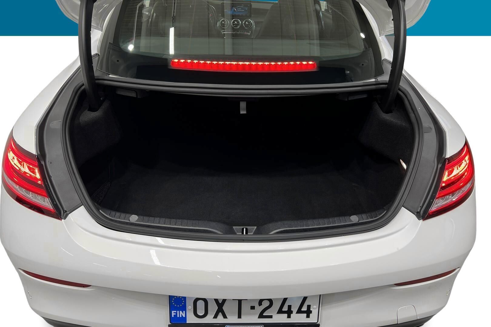 Mercedes-Benz C iso kuva 12