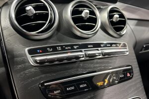 Mercedes-Benz C esikatselu 20