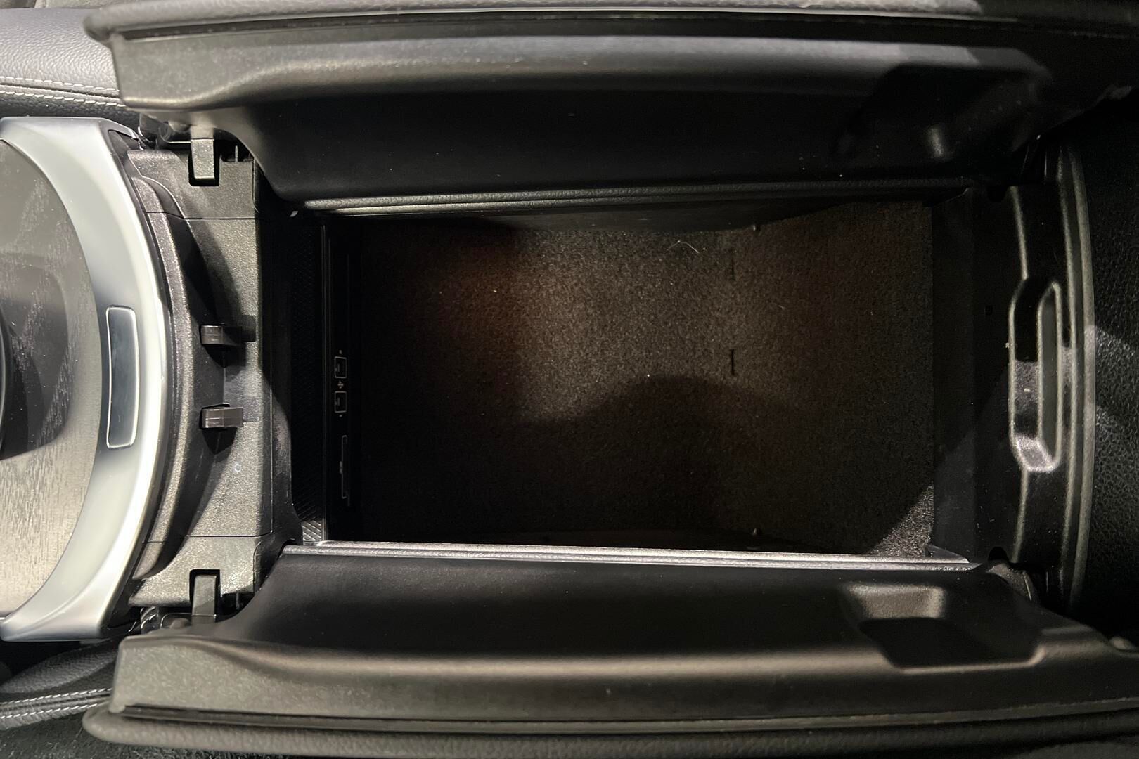 Mercedes-Benz C iso kuva 24