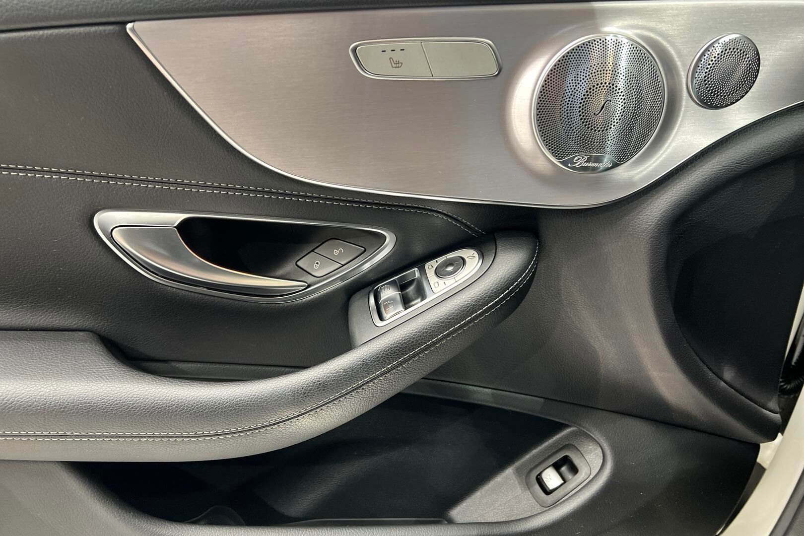 Mercedes-Benz C iso kuva 29