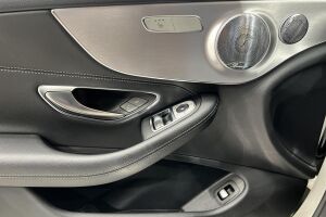 Mercedes-Benz C esikatselu 29