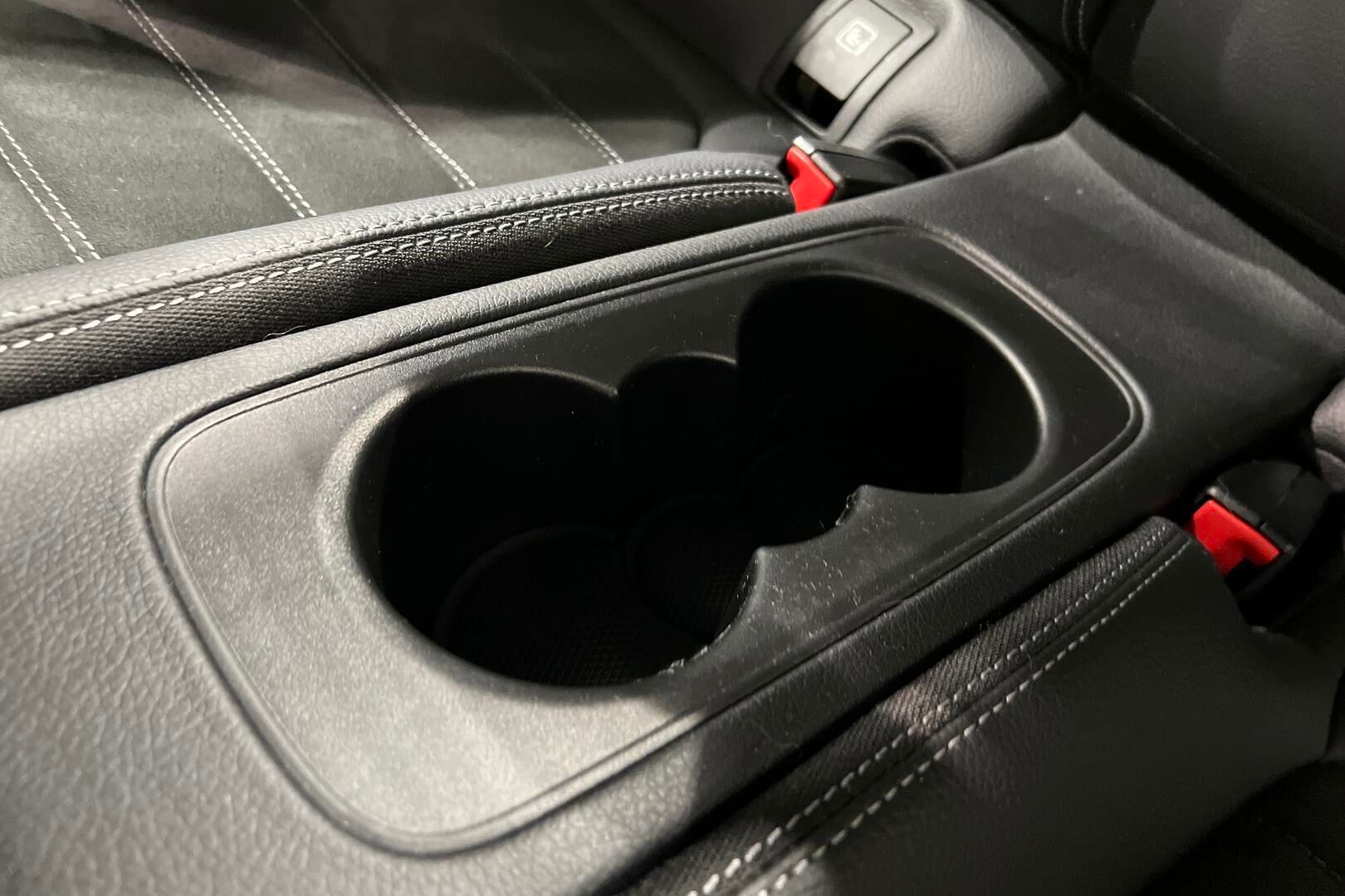 Mercedes-Benz C iso kuva 34