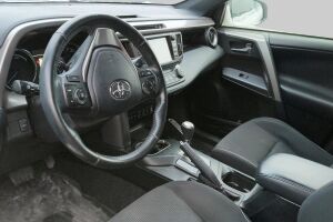 Toyota RAV4 esikatselu 1