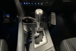 Toyota RAV4 esikatselu 15